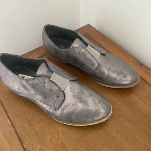 MIA silver shoe size 7 1/2